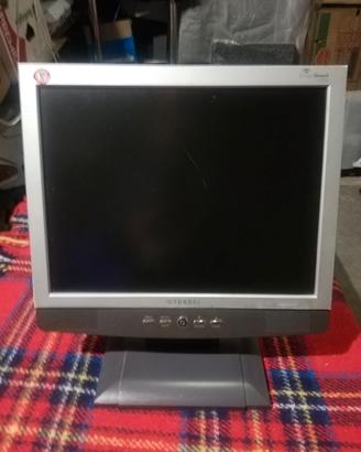 schermo pc 15"