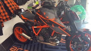 Ktm 1290 superduke r