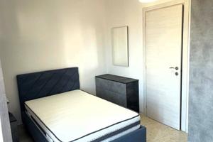 Stanza in appartamento di 70 m² a Vercelli