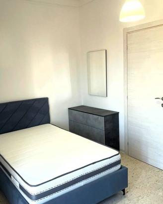 Stanza in appartamento di 70 m² a Vercelli