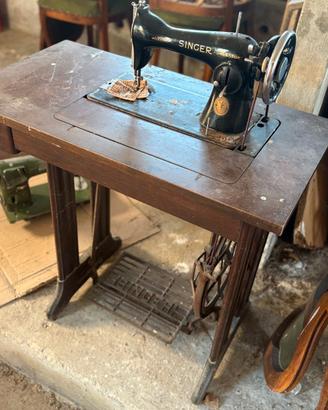 Mobile macchina da cucire vintage