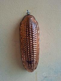 stampo in rame vintage forma pannocchia