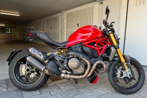 Ducati Monster 1200s