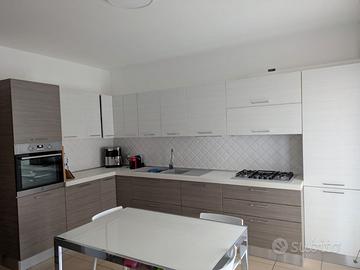 Cucina Spar a L 390 cm x 210 cm