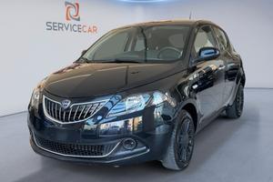 Lancia Ypsilon 1.0 Hybrid Silver
