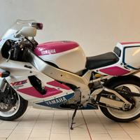 Yamaha YZF 750 SP conservata