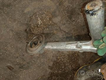 staffa motore vespa piaggio faro basso 125 struzzo