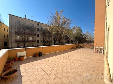 Ampio primo piano con terrazzo abitabile