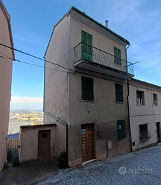 Casetta di circa 75mq su tre livelli