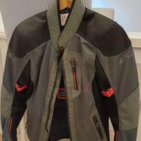 Abbigliamento e accessori moto