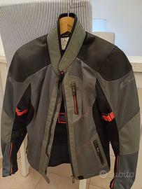 Abbigliamento e accessori moto