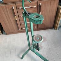 Tappa bottiglie a tre piedi per tappi sughero