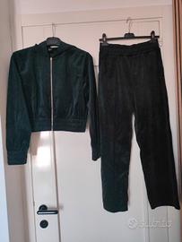 completo : giubbino pantalone. taglia M/L