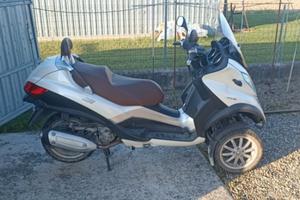 Piaggio MP3 300