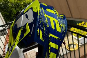 Casco ufo pari a nuovo