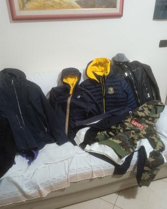 in blocco giubbini e maglie usati di mio figlio