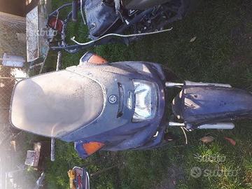 Yamaka majesty 250 1997/98/ pezzi di ricambio