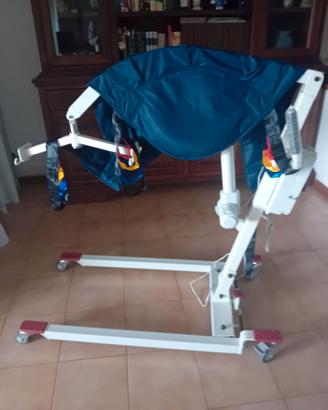 sollevatore elettrico per disabili