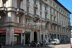 Locale Commerciale con Soppalco