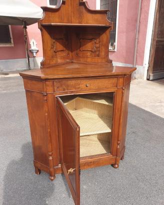 Angoliera in noce antica .