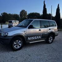 Nissan terrano