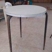 Tavolinetto rotondo gratis 