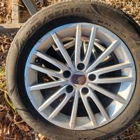 4 cerchi più pneumatici fiat croma