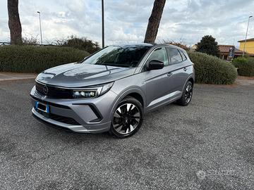 Opel granland sport x 1,5 130cv (2022)