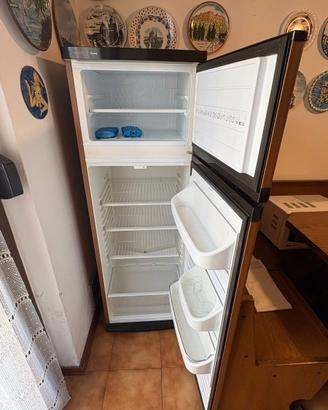 Frigorifero con congelatore 54x159x53cm