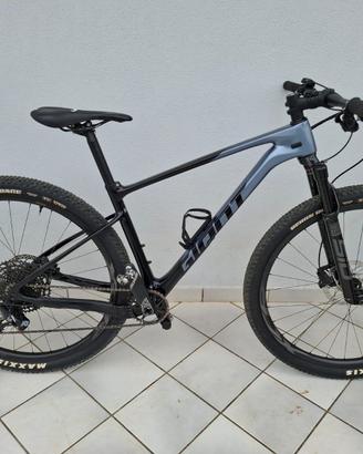 Giant XTC Advanced 1.5 – Carbon – 29” – 2022