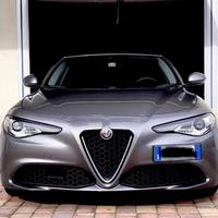 Alfa Romeo giulia 2.2 AT8 150cv