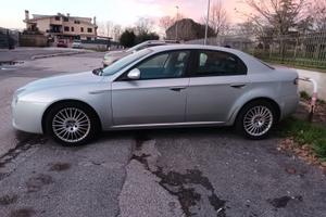 Alfa Romeo 159