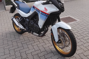 Honda transalp 750