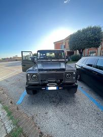 Elegante Defender Land Rover