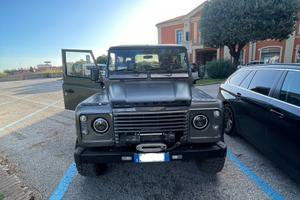 Elegante Defender Land Rover