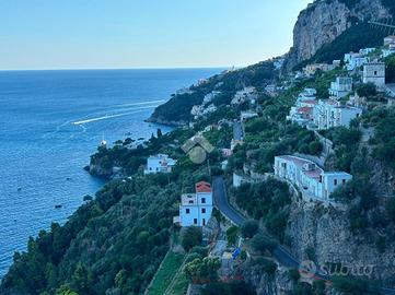 3 LOCALI A AMALFI