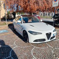 Alfa Romeo Giulia 2.2 diesel 190 cv