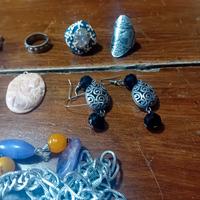 bigiotteria oggetti anelli  cammei ecc