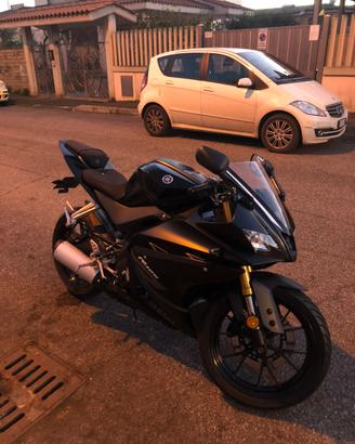 YAMAHA YZF-R125