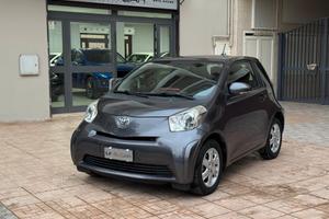 Toyota iQ 1.0 CVT Active 68 cv