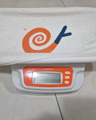 bilancia pesa neonati 