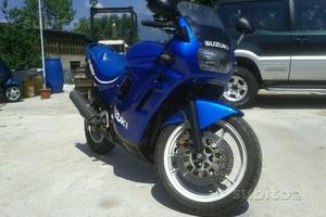 Suzuki GSX-600 F - 1989