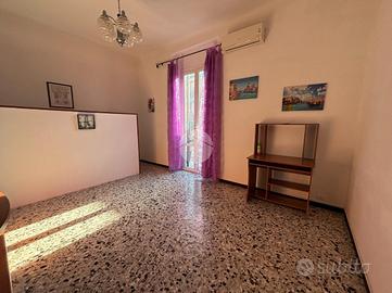 3 LOCALI A LA SPEZIA