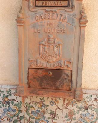 Rara cassetta per lettere Regie Poste