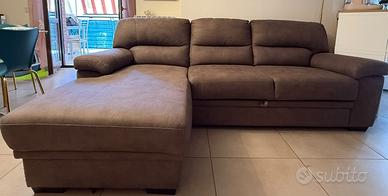 Divano letto con chaise longue