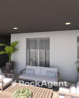 47 MQ DI TERRAZZO. TUO - DOROTINA