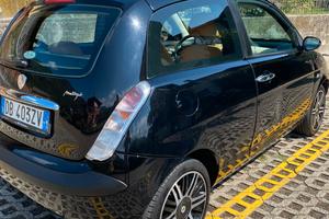 Lancia Ypsilon 1.3 MJT 75 CV Argento