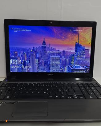 ACER ASPIRE  I5 8GB RAM 256SSD