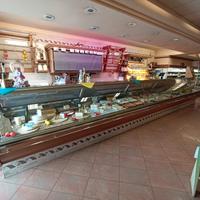 Attrezzatura completa per negozio alimentare