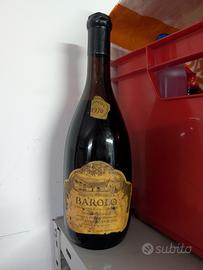 Bottiglia vino Barolo 1970